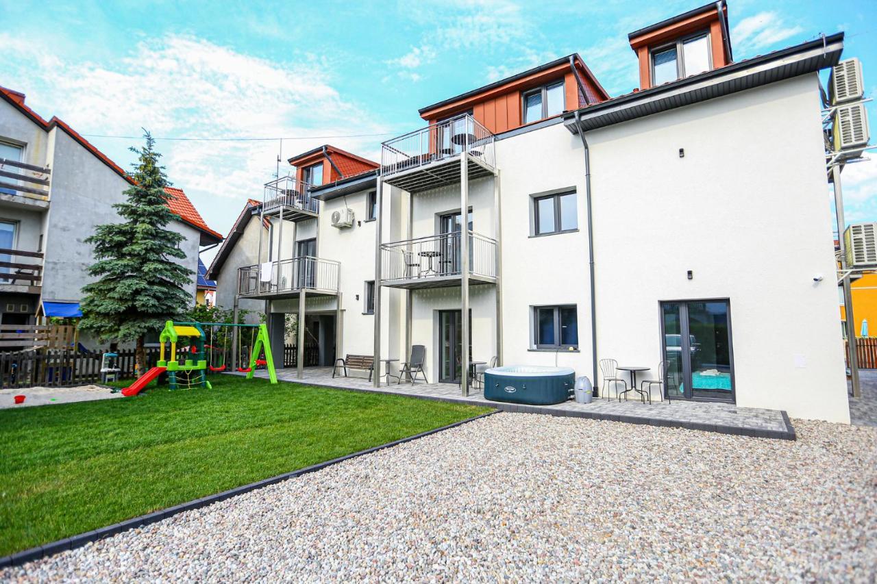 Apart Baltyk Pokoje & Apartamenty Leba Ngoại thất bức ảnh