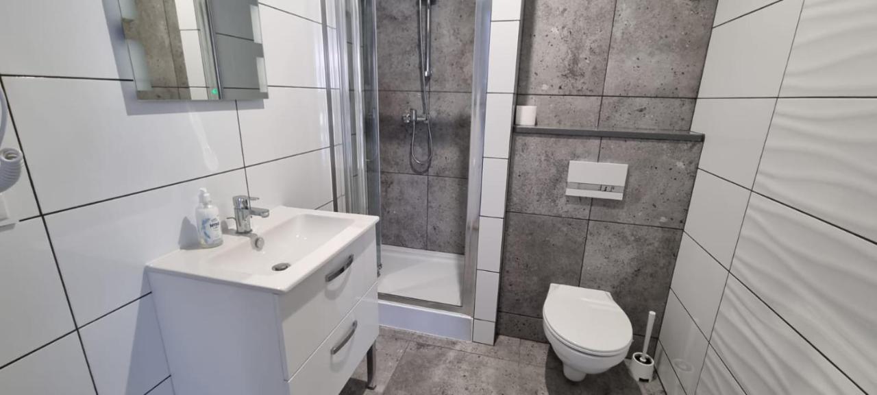 Apart Baltyk Pokoje & Apartamenty Leba Ngoại thất bức ảnh