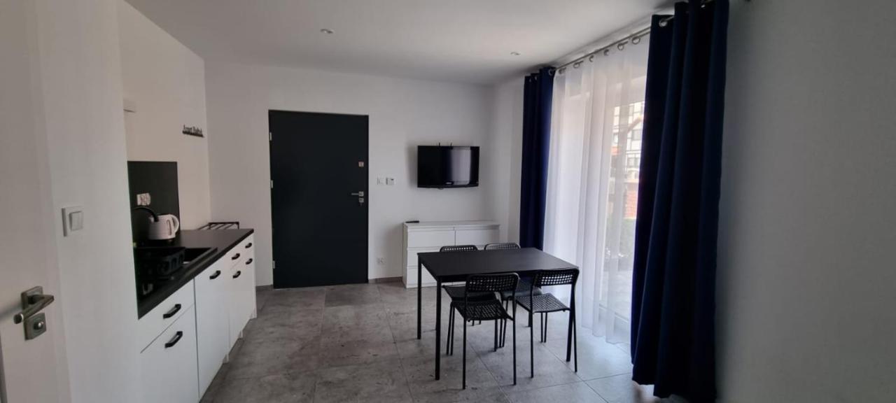 Apart Baltyk Pokoje & Apartamenty Leba Ngoại thất bức ảnh